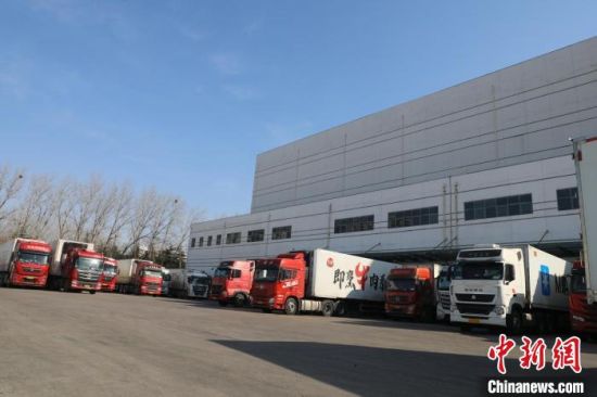 图为冷链物流车整装待发。惠济区委宣传部供图 图为冷链物流车整装待发。惠济区委宣传部供图